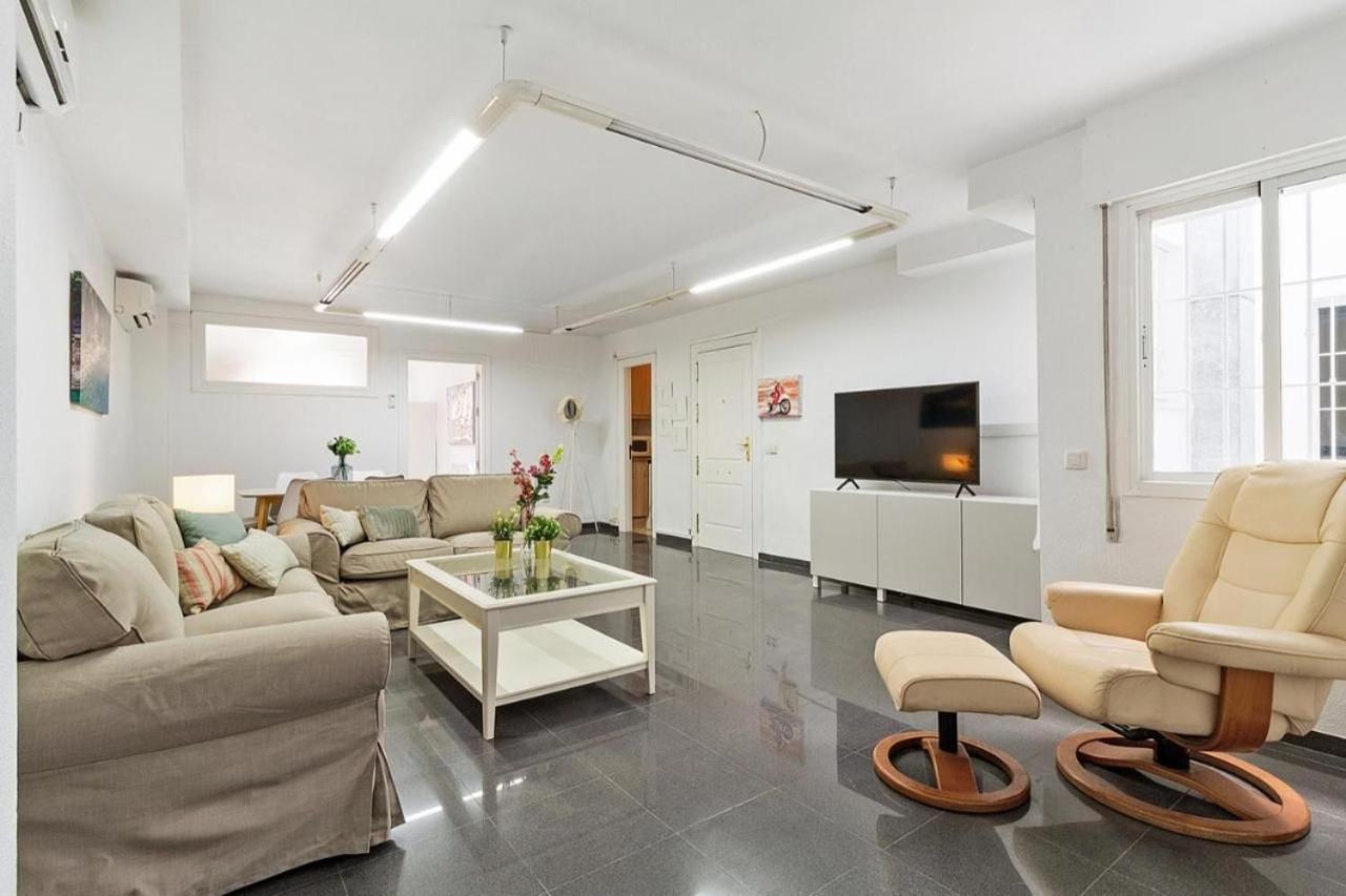 Amplio Piso En Atarazanas Apartment Малага Екстериор снимка