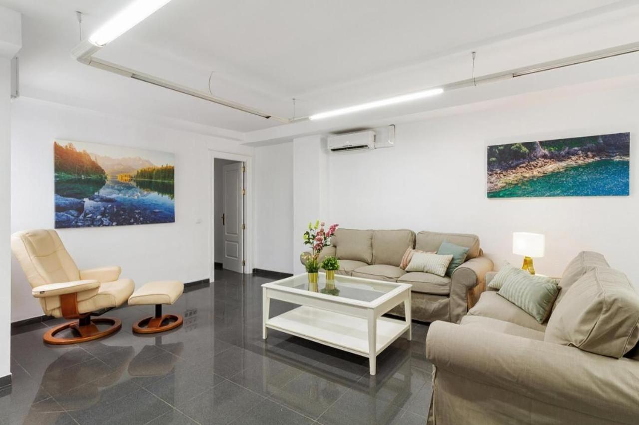Amplio Piso En Atarazanas Apartment Малага Екстериор снимка