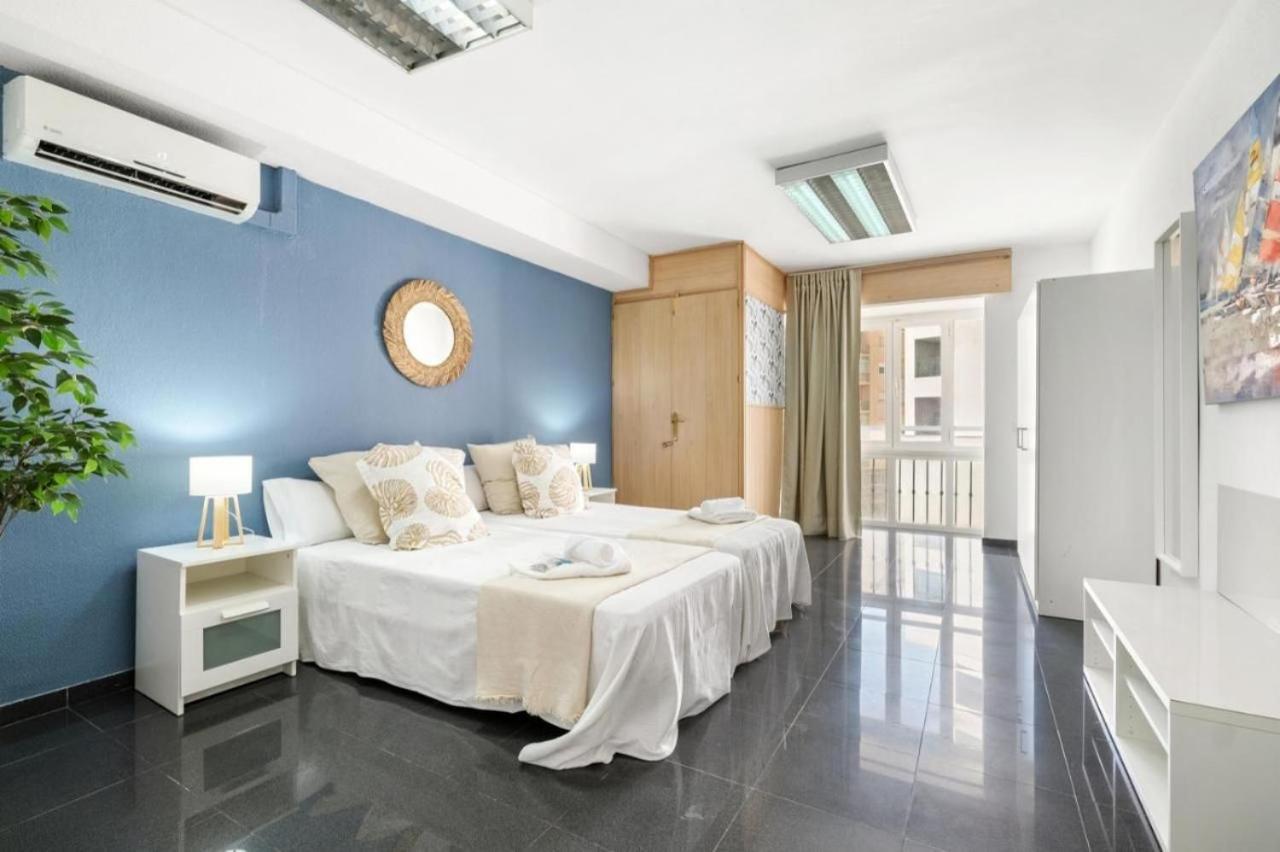 Amplio Piso En Atarazanas Apartment Малага Екстериор снимка