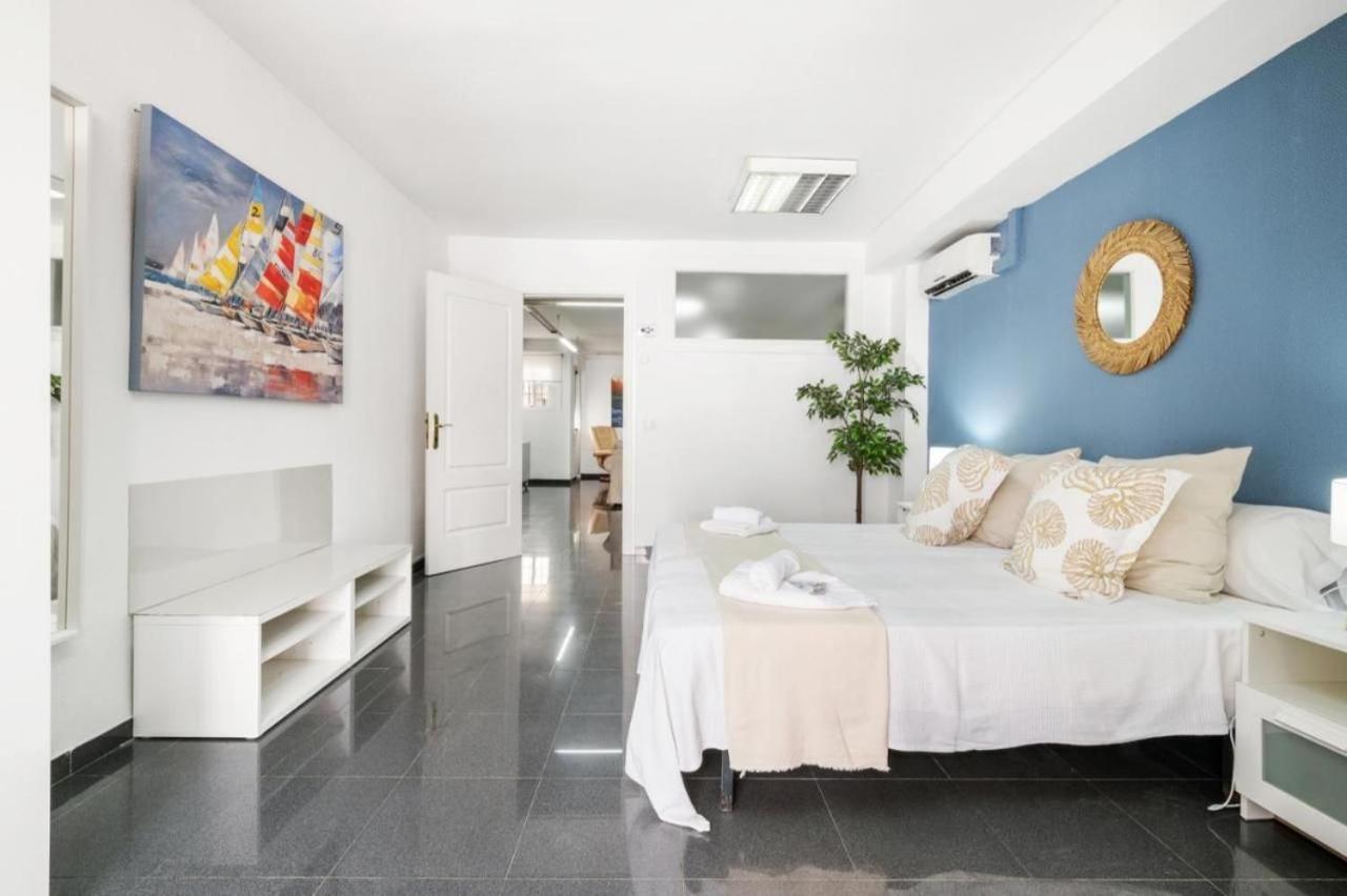 Amplio Piso En Atarazanas Apartment Малага Екстериор снимка
