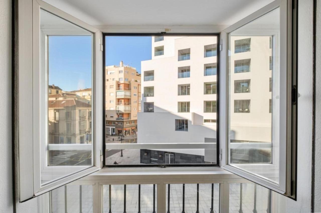 Amplio Piso En Atarazanas Apartment Малага Екстериор снимка