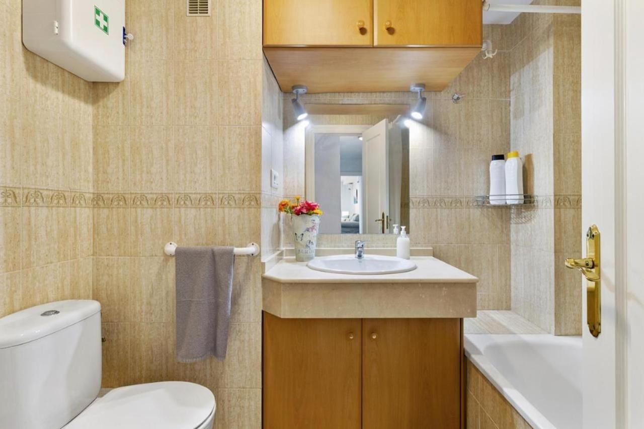 Amplio Piso En Atarazanas Apartment Малага Екстериор снимка
