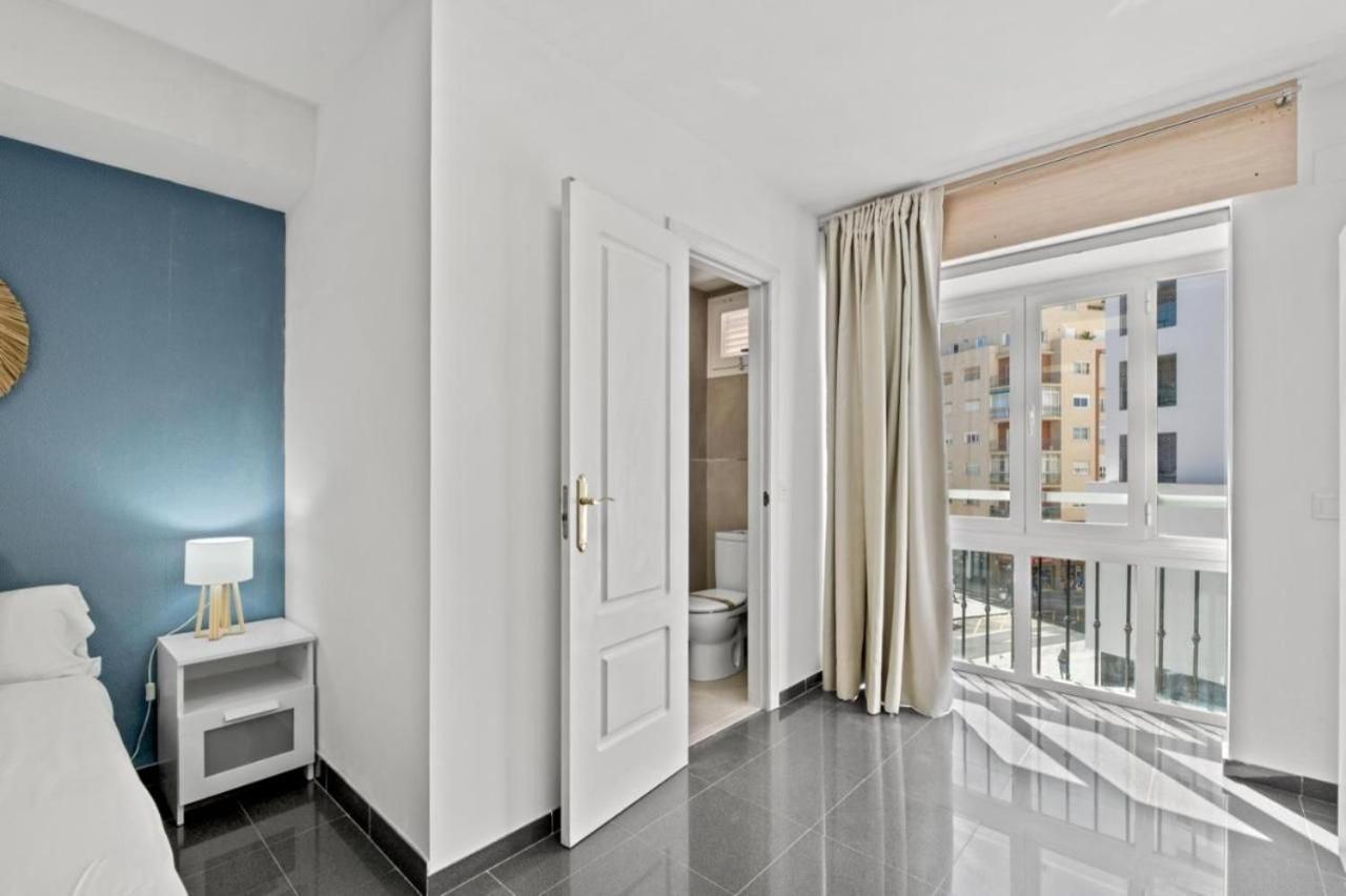 Amplio Piso En Atarazanas Apartment Малага Екстериор снимка